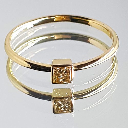 0.225ct briliánssal díszített arany gyűrű